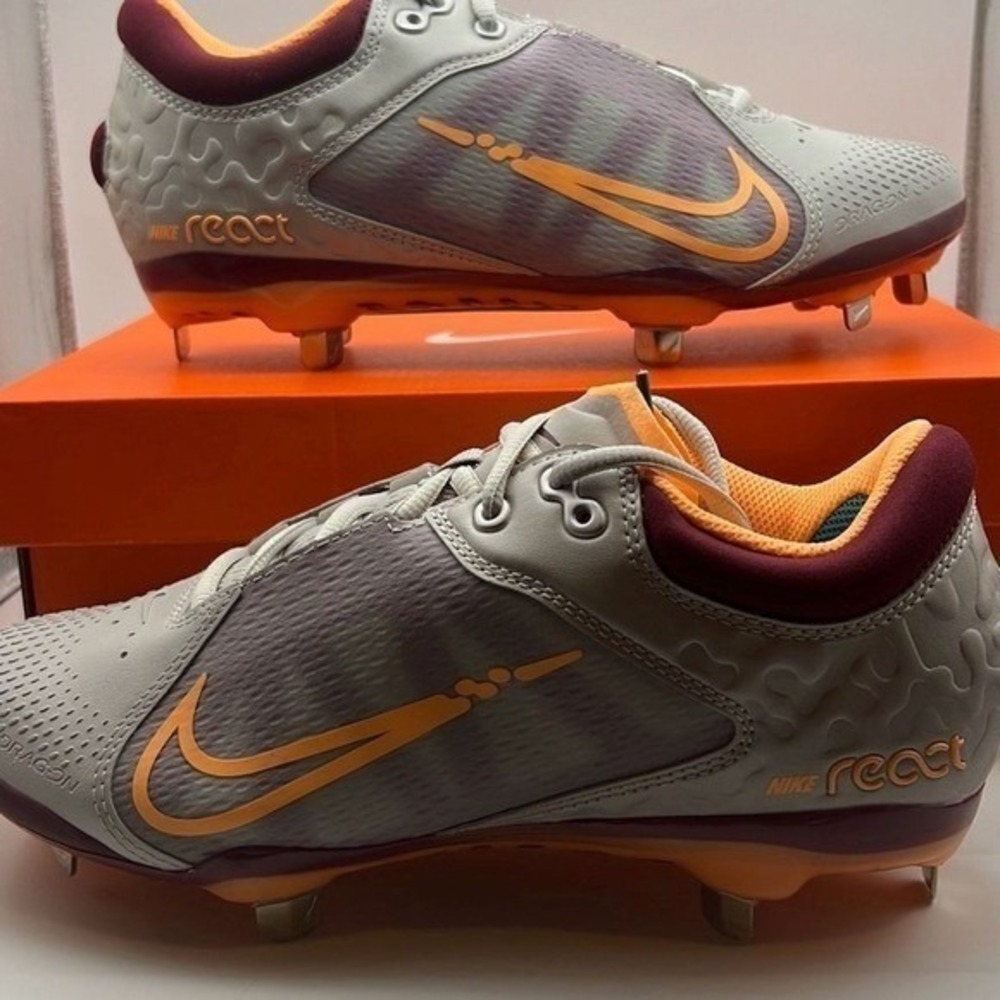 Nike Hyperdiamond 4 Elite Metal Softball Cleats Women's‎ 9 NWB